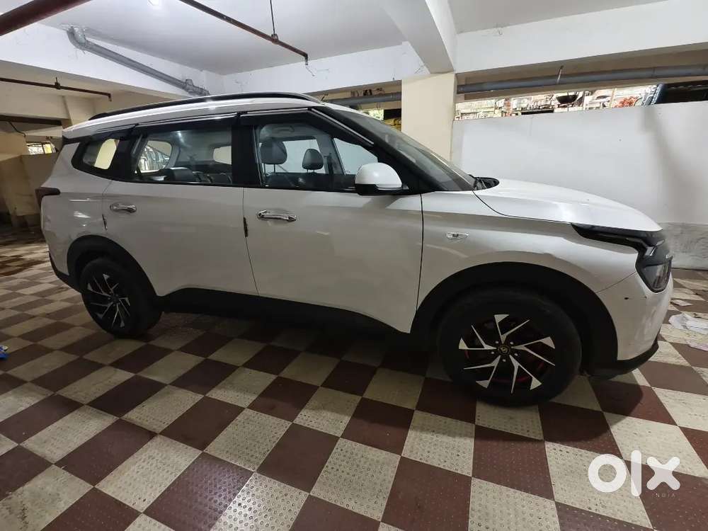 Kia Carens Petrol Manual 2023