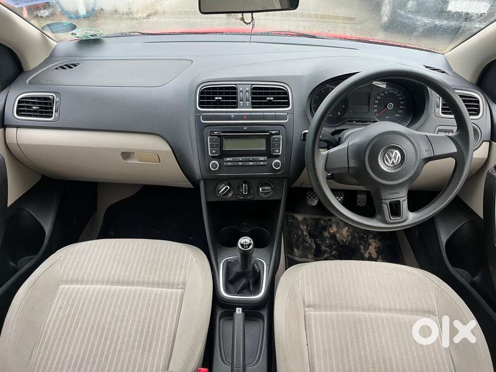 Volkswagen Polo Petrol Highline 1.6l, 2011, Petrol