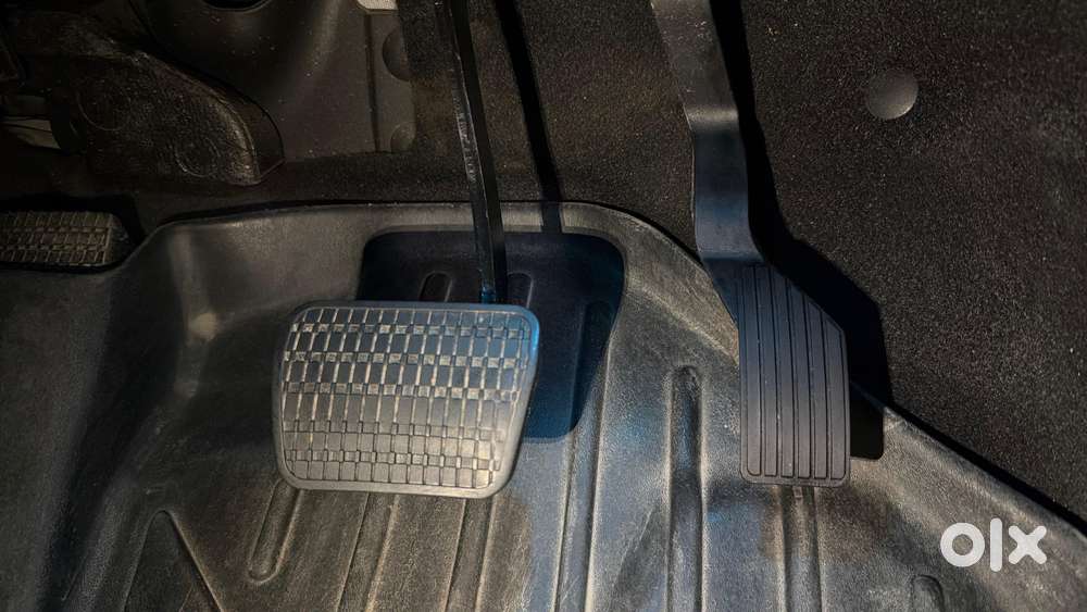 Tata Altroz 1.2 Xza Plus Dark Edition Dct, 2022, Petrol