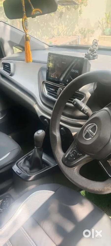 Tata Altroz Xt Petrol+cng With First Party Insurance