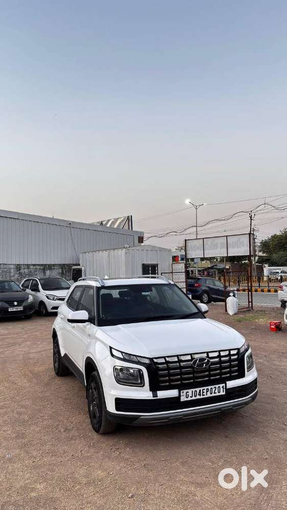 Hyundai Venue S 1.2 Petrol, 2024, Petrol