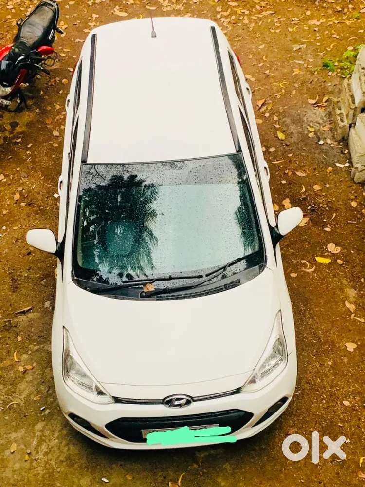 Hyundai Grand I10 2015 Diesel 70000 Km Driven