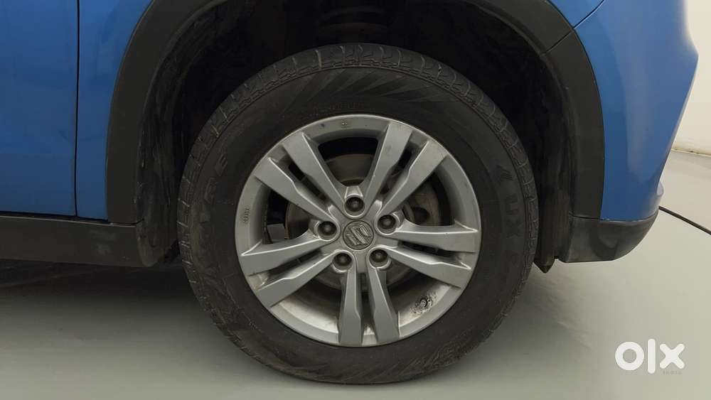 Maruti Suzuki Vitara Brezza Zdi+ Dual Tone Mt, 2016, Diesel