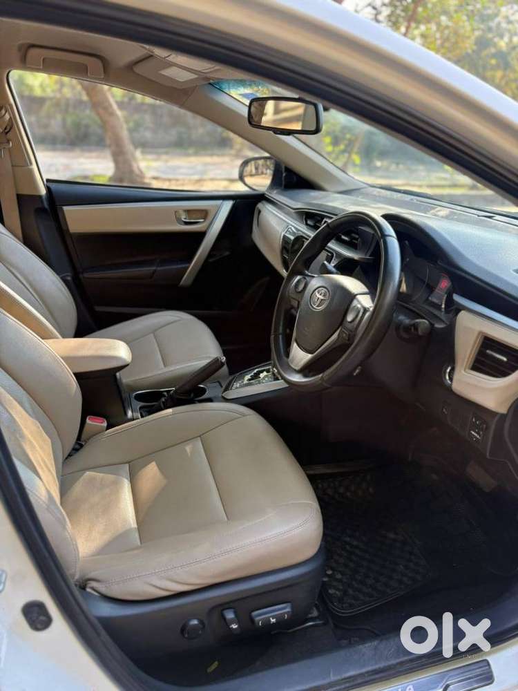 Toyota Corolla Altis 2013-2017 Vl At, 2015, Petrol
