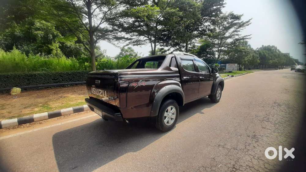 Isuzu V-cross Z Prestige 4x4 Mt, 2017, Diesel