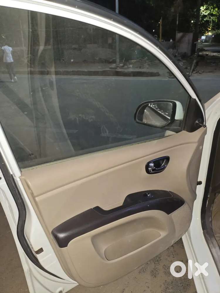 Hyundai I10 2011 Cng & Hybrids 93700 Km Driven