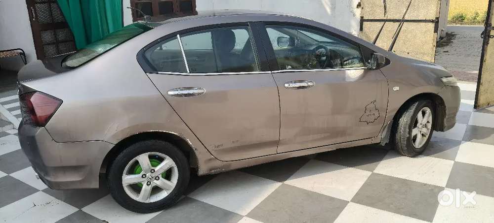 Honda City 1.5 V 2011