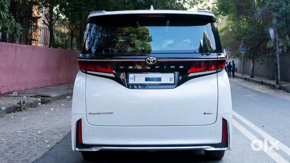 Toyota Vellfire Vip – Executive Lounge, 2024, Petrol