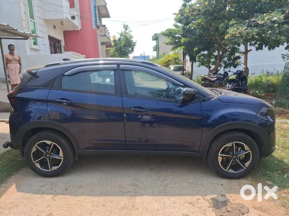 Tata Nexon 2025 Petrol 7900 Km Driven