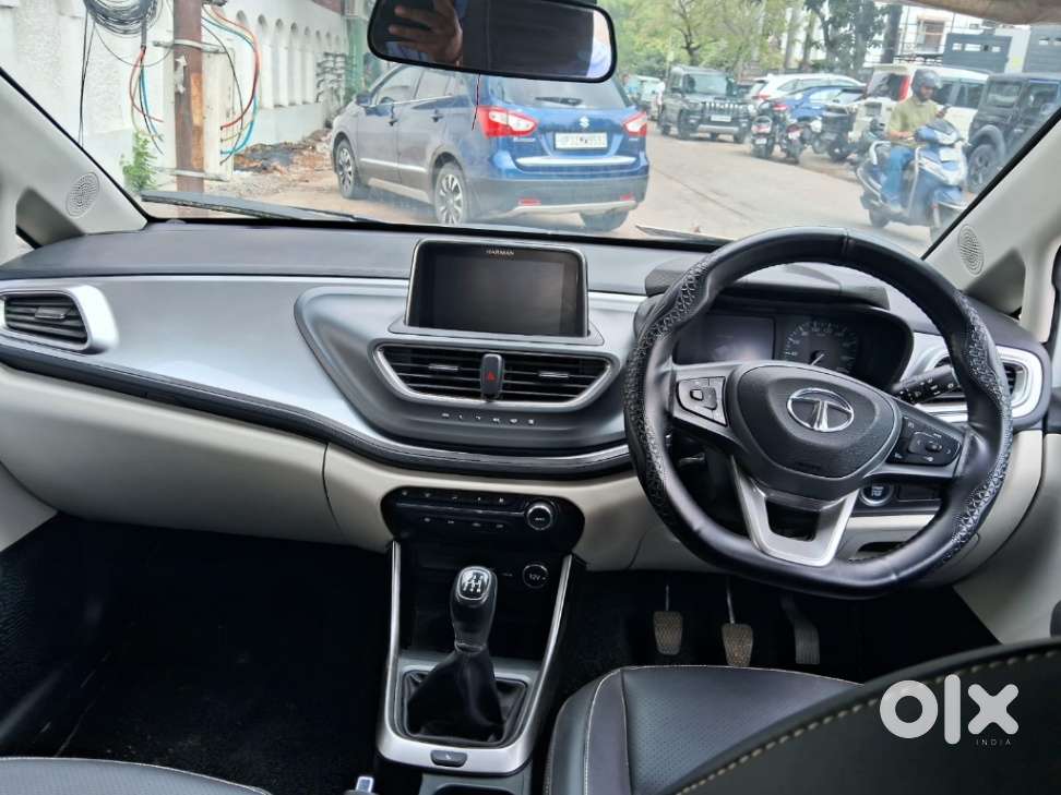 Tata Altroz Xz Plus (o) (s), 2023, Petrol