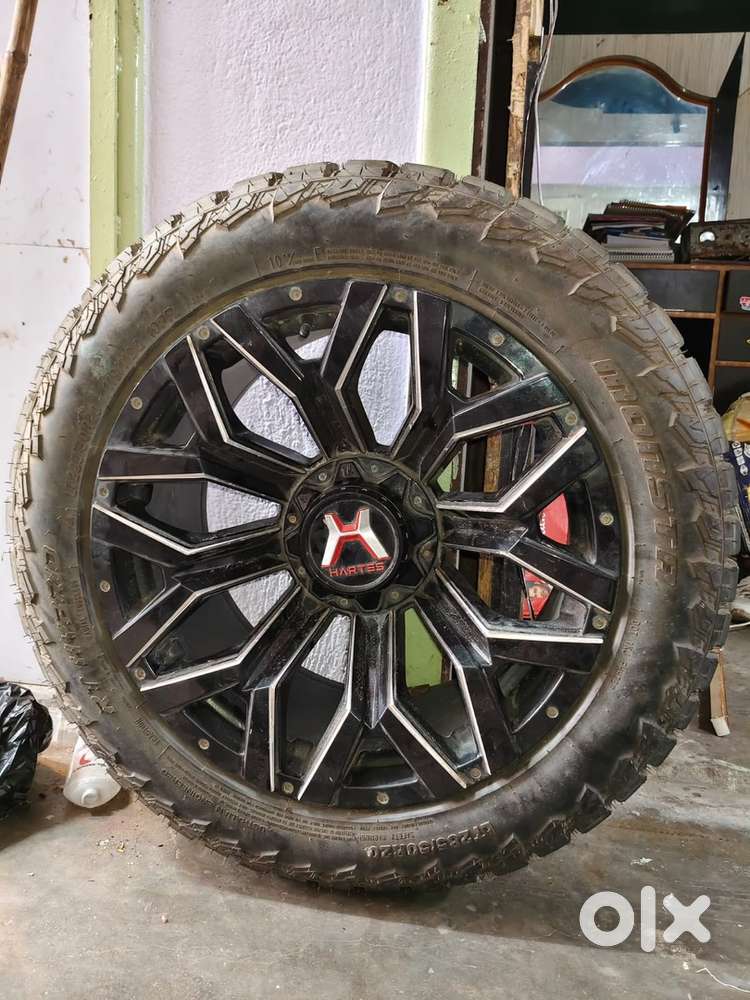 5 tyre and alloy brand new condition