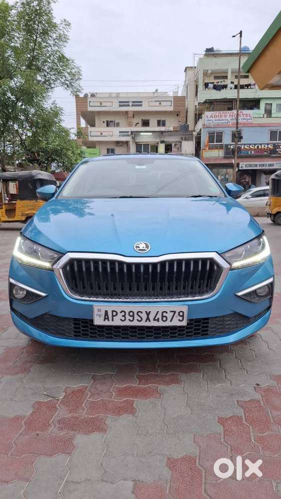 Skoda Slavia 1.0 Tsi Style At, 2023, Petrol
