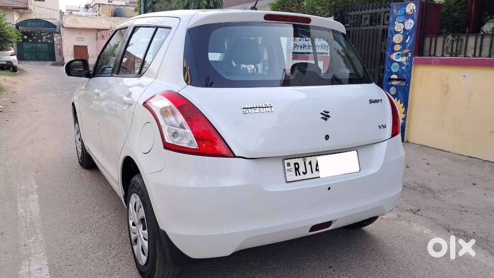 Maruti Suzuki Swift Vxi, 2015, Petrol