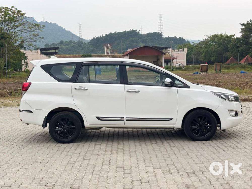 Toyota Innova Crysta 2.4 G Mt, 2019, Diesel