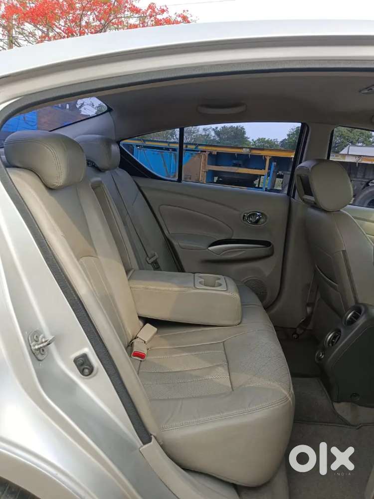 Top Model 
Abs 
Alloy Wheels
Airbags
Button Start