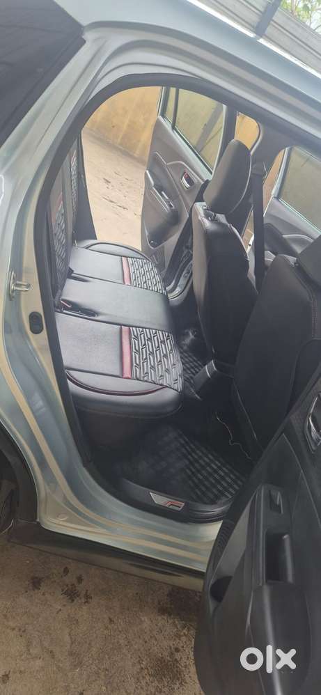 Maruti Suzuki Swift VXi + Manual, 2024, Petrol
