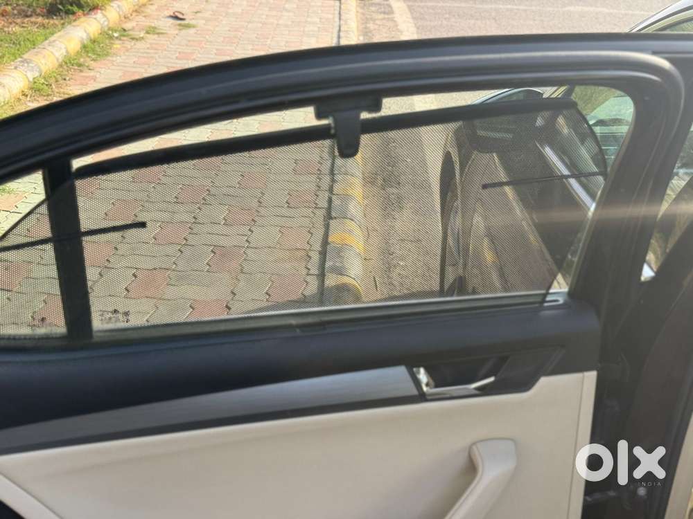 Skoda Superb Style 1.8 Tsi At, 2018, Petrol