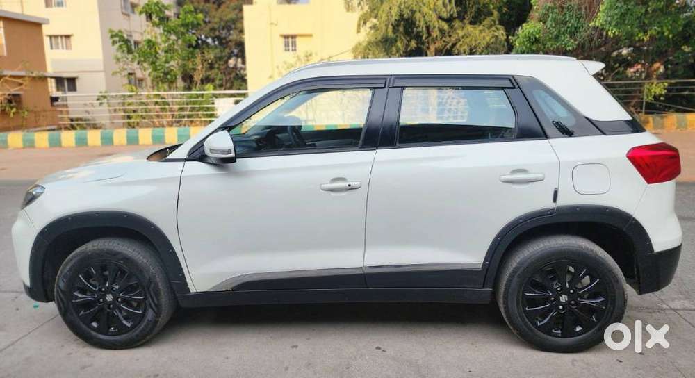 Maruti Suzuki Brezza 1.5 Zxi Smart Hybrid, 2020, Petrol