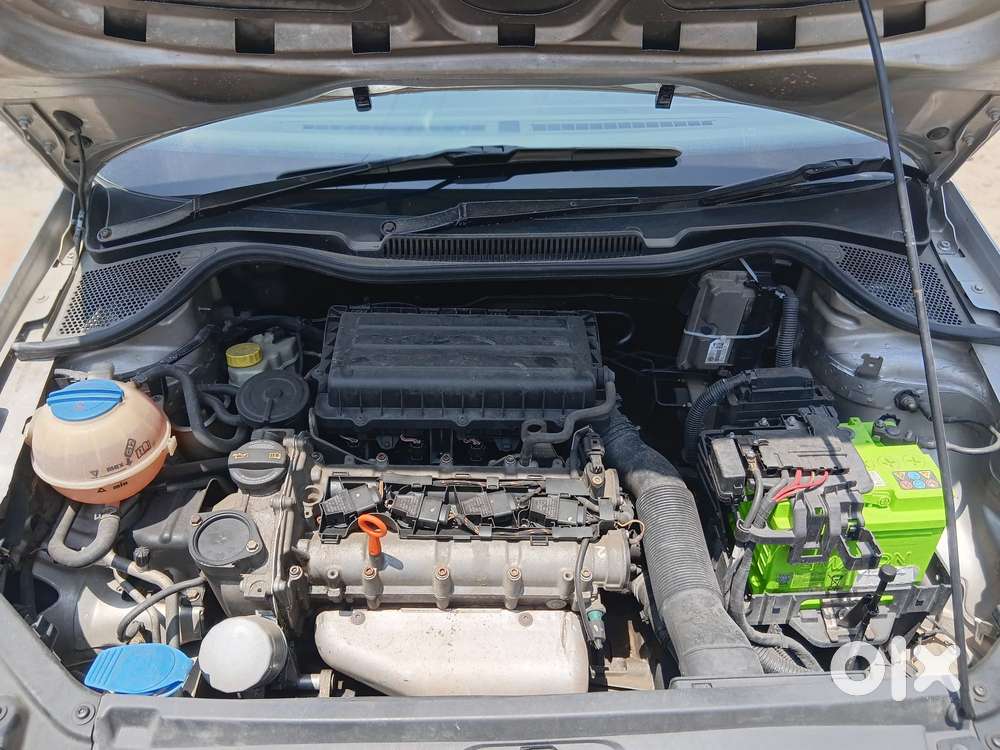 Volkswagen Vento 2010-2013 Petrol Highline, 2011, Petrol