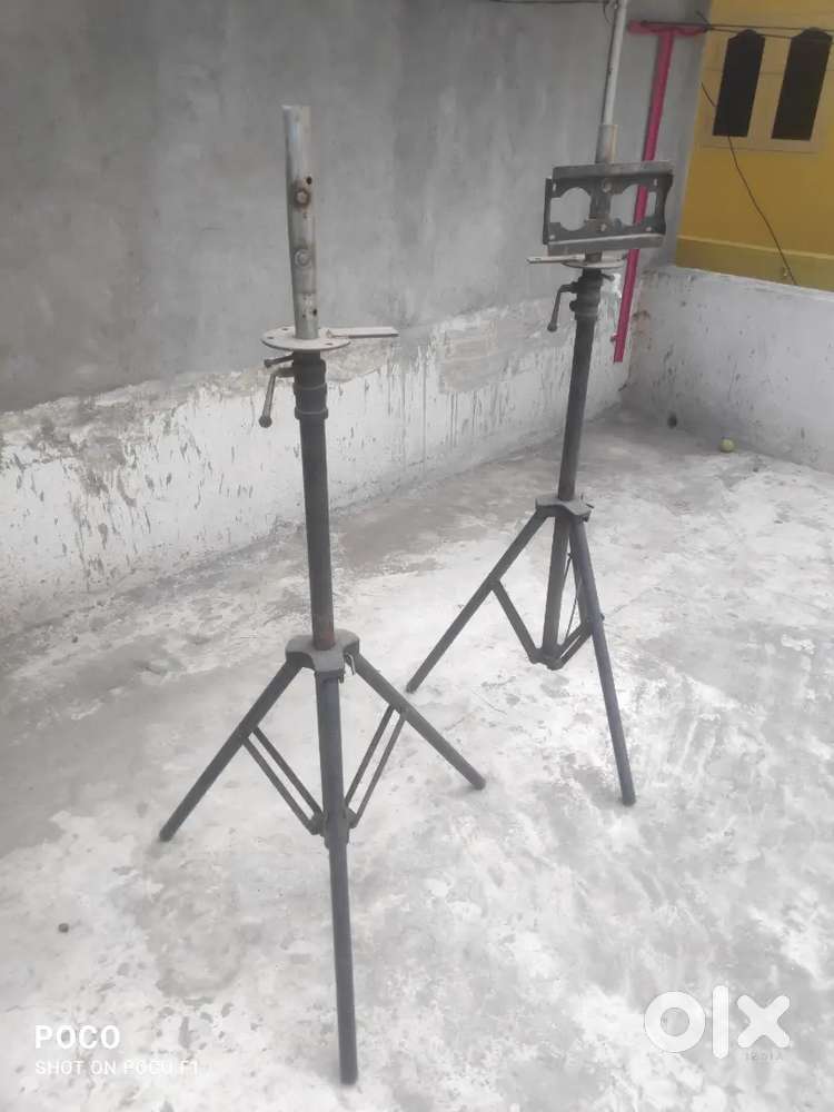 Speaker stand