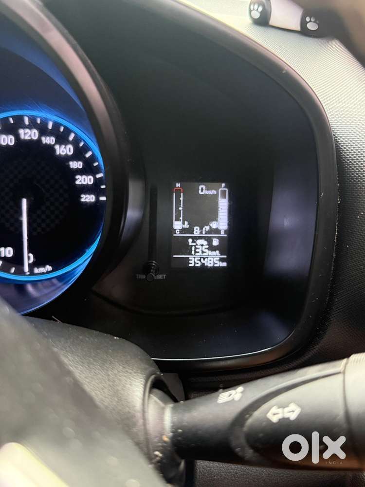 Hyundai Venue S 1.2 Petrol Manual | Dec 2021 | 35,000 Km | First Owner