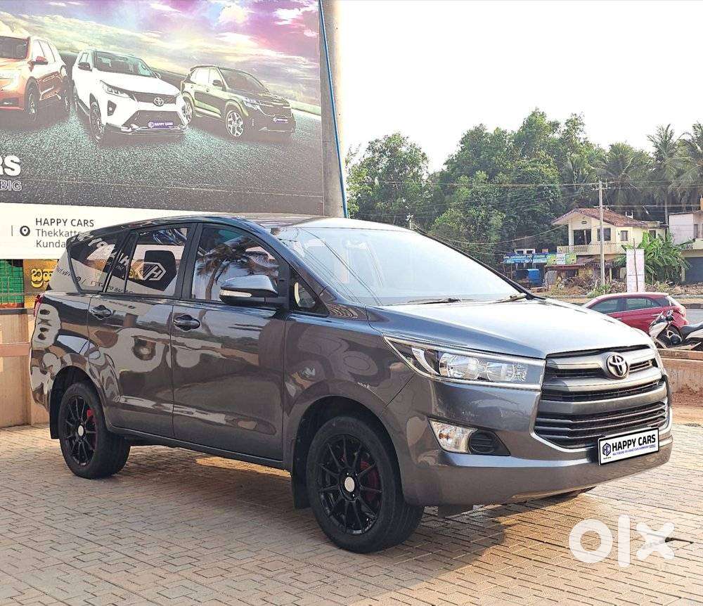 Toyota Innova Crysta G 8 Str, 2016, Diesel