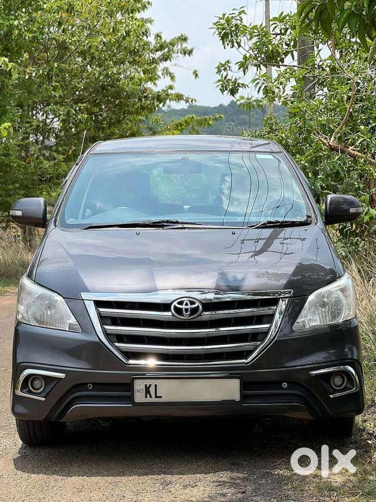 Toyota Innova 2011
