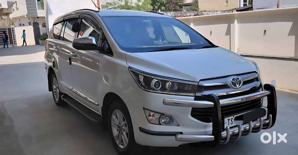 Toyota Innova Crysta 2.4 V 8 Str, 2018, Diesel