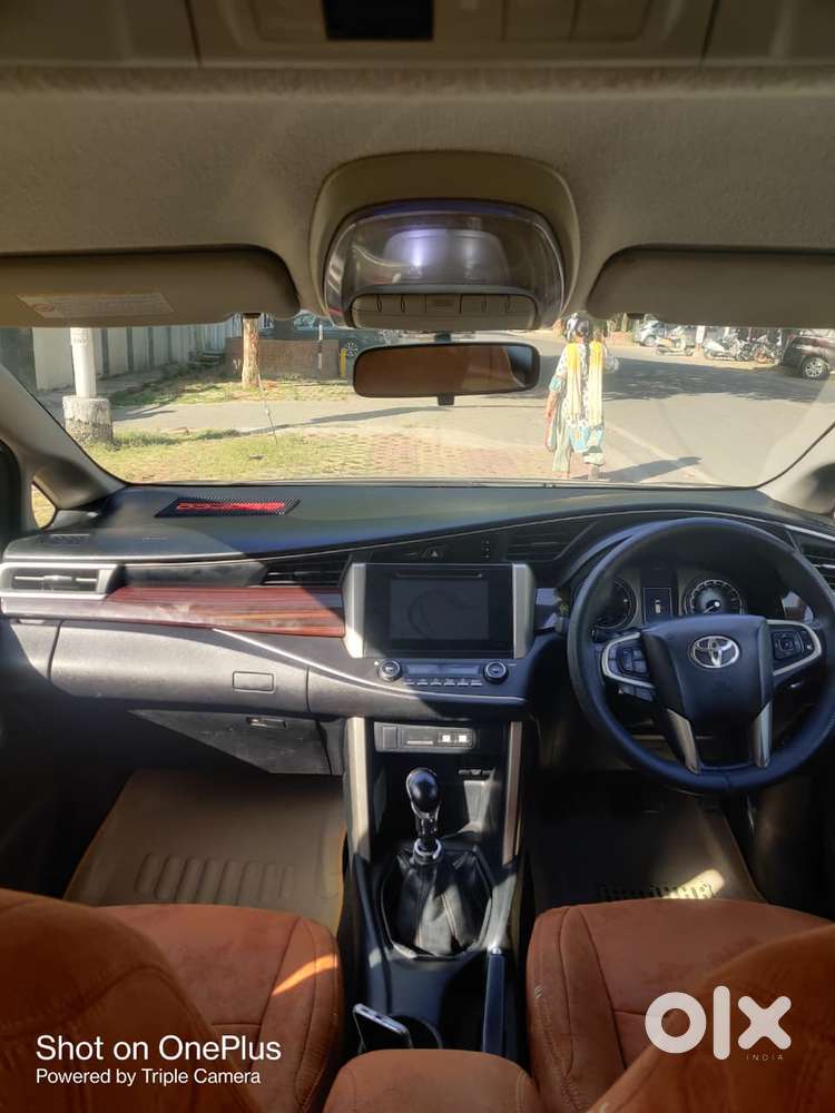 Toyota Innova Crysta 2.4 V 7 Str, 2016, Diesel