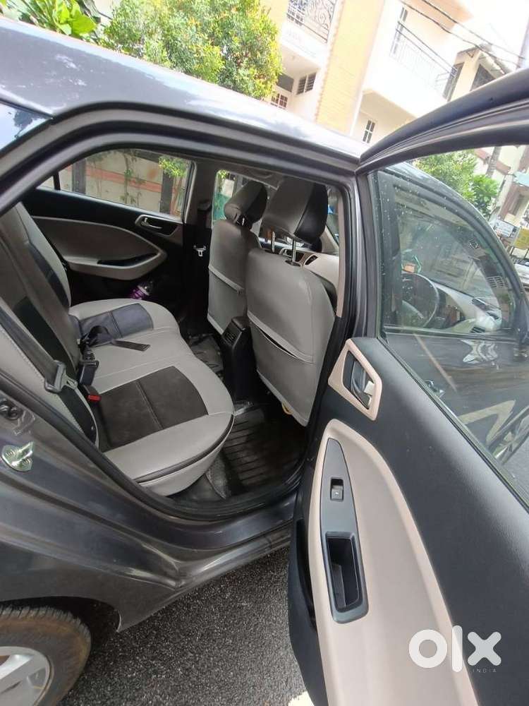 Hyundai Elite I20 1.2 Asta (o) Cvt, 2017, Petrol