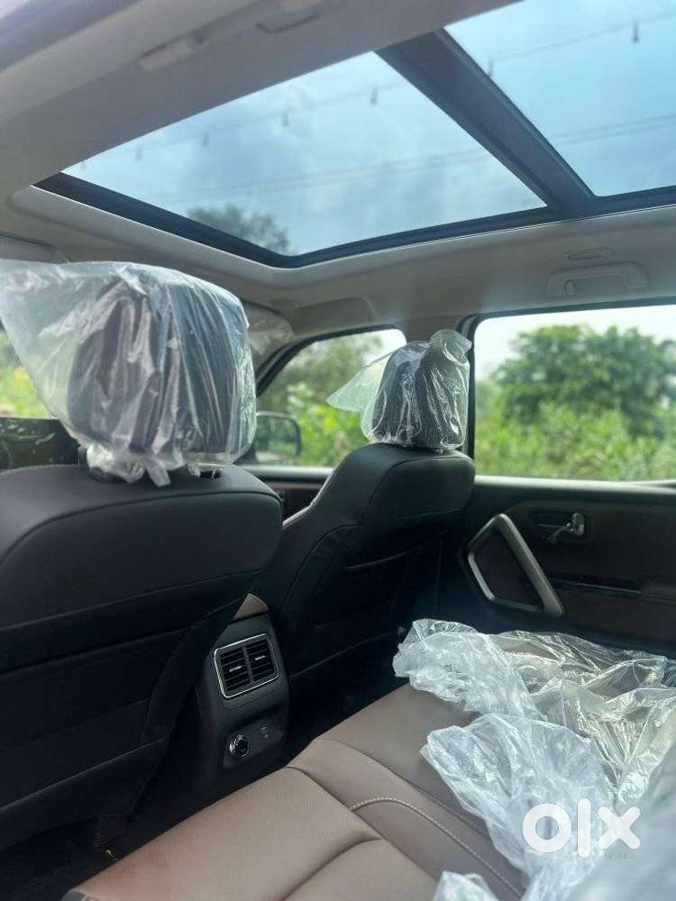 Mahindra Scorpio N Z8 L Petrol At 7 Str, 2026, Petrol