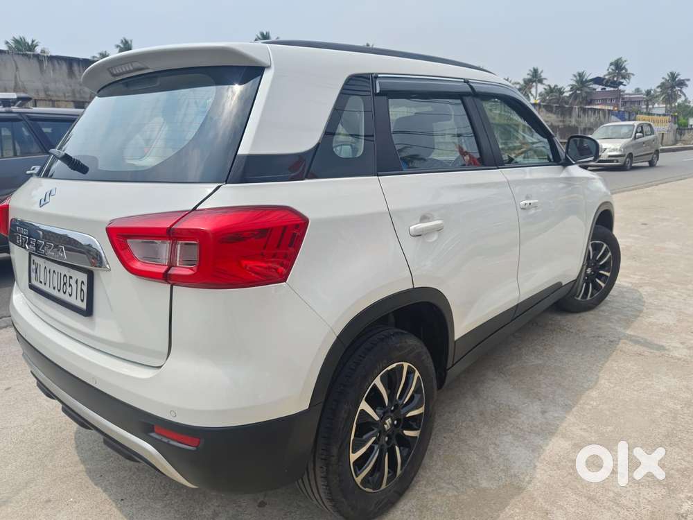 Maruti Suzuki Vitara Brezza Zxi+ Mt, 2022, Petrol