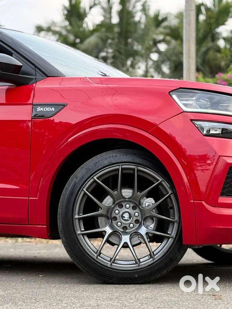 Skoda Kushaq 1.0 Tsi Style At (6 Airbags), 2021, Petrol