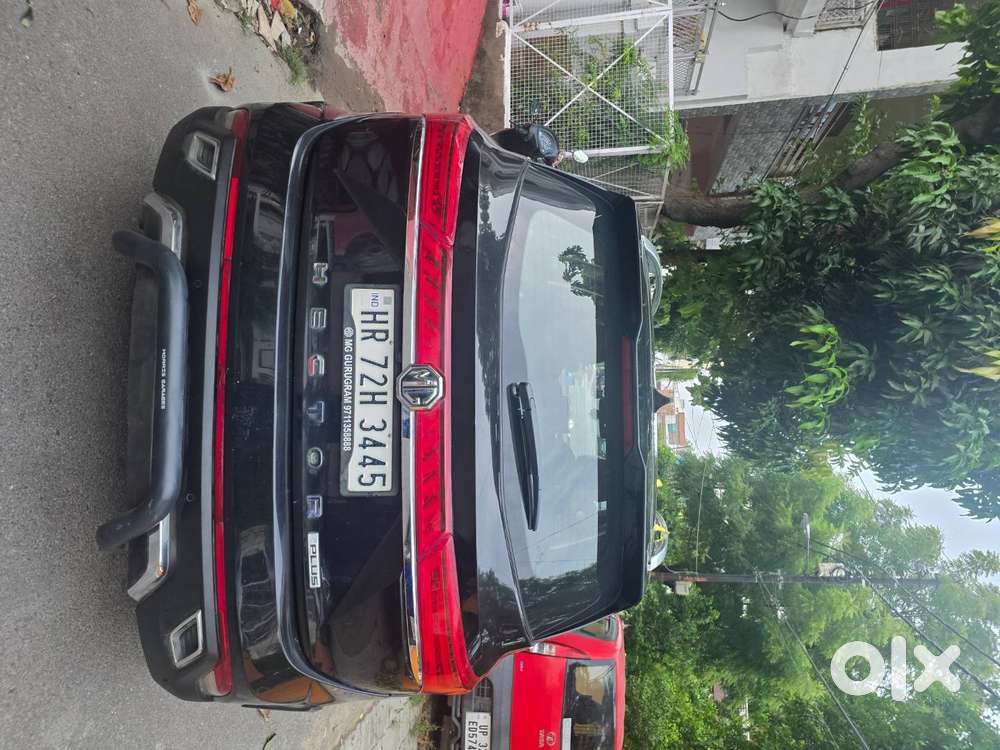 Mg Hector Plus 2023 Model Under Warranty.