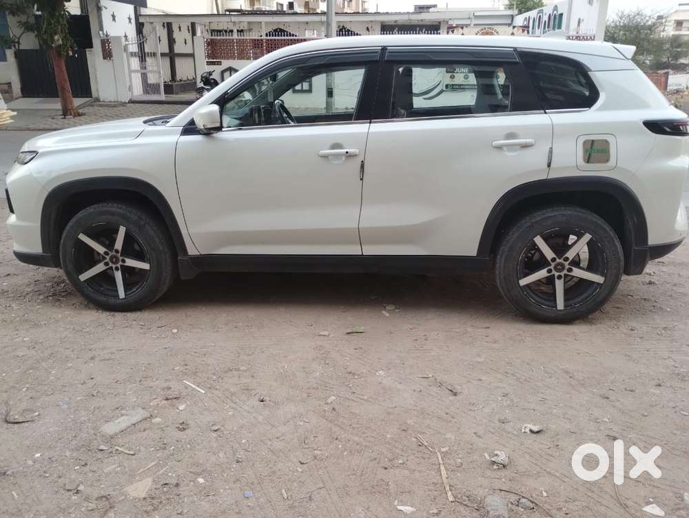 Maruti Suzuki Grand Vitara 1.5 Delta Smart Hybrid At, 2023, Petrol