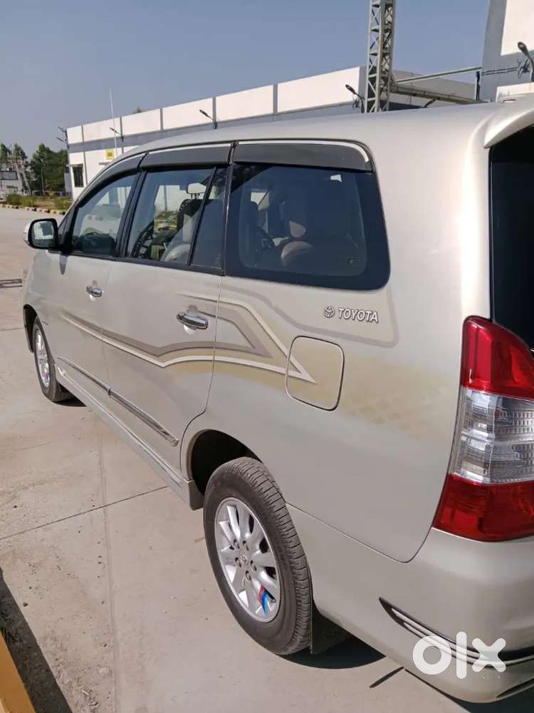 Toyota Innova 2014 Diesel 21000 Km Driven