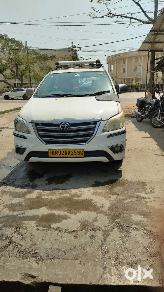 Toyota Innova 2015