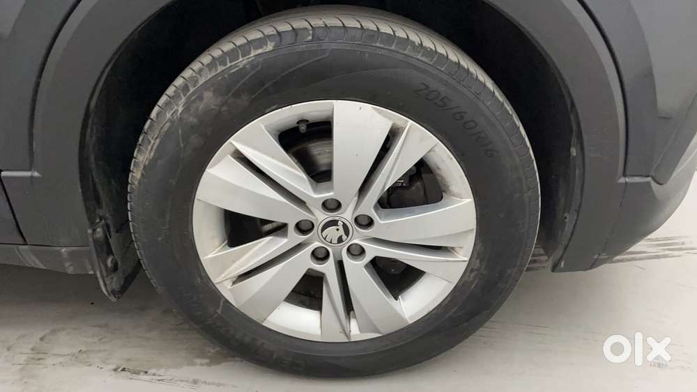 Skoda Kushaq 1.0 Tsi Ambition At, 2022, Petrol