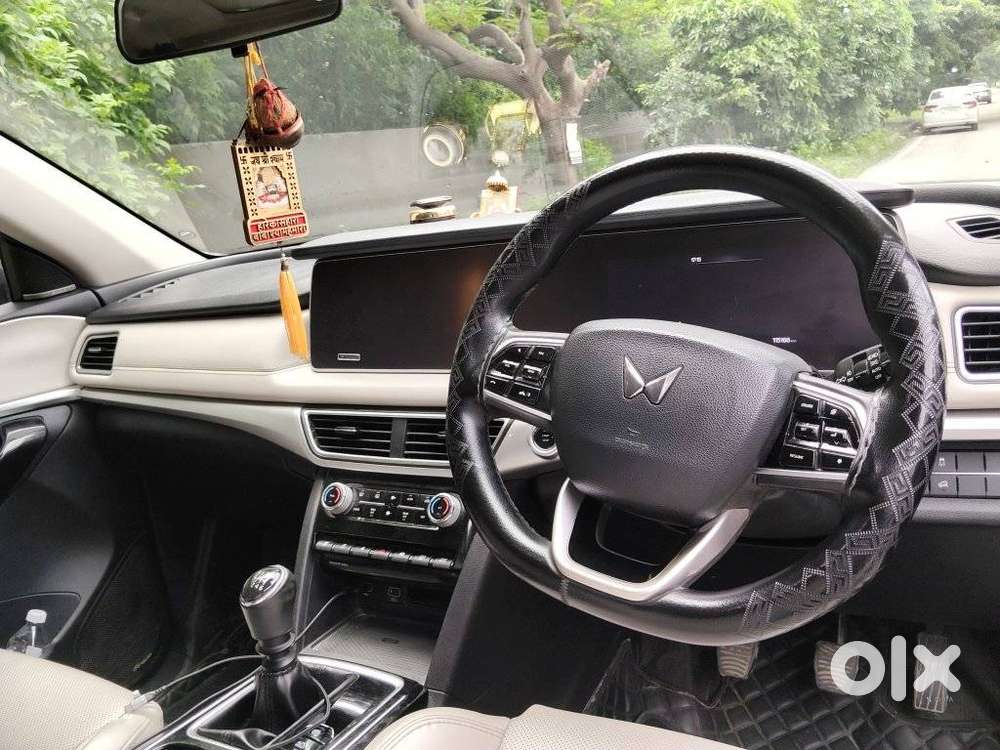Mahindra Xuv700 Ax7 Luxury Pack Awd, 2022, Diesel