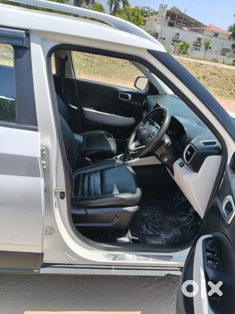Hyundai Venue S 1.2 Petrol, 2023, Cng & Hybrids