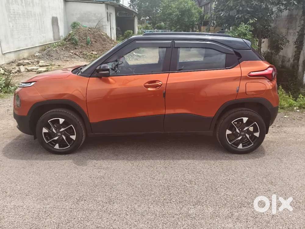 Tata Punch Creative Dual Tone Mt Sunroof, 2023, Petrol
