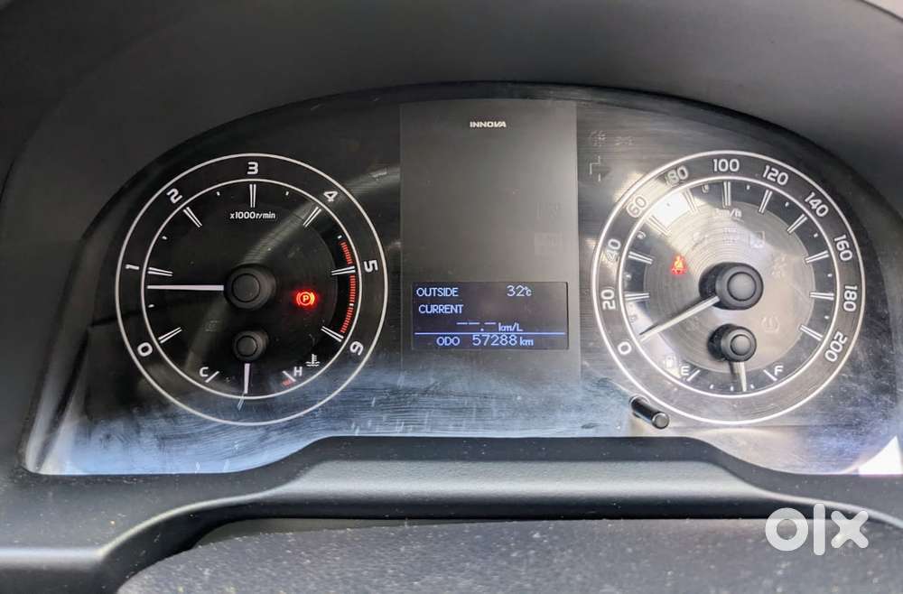 Toyota Innova Crysta 2.4 G Mt 8s, 2018, Diesel
