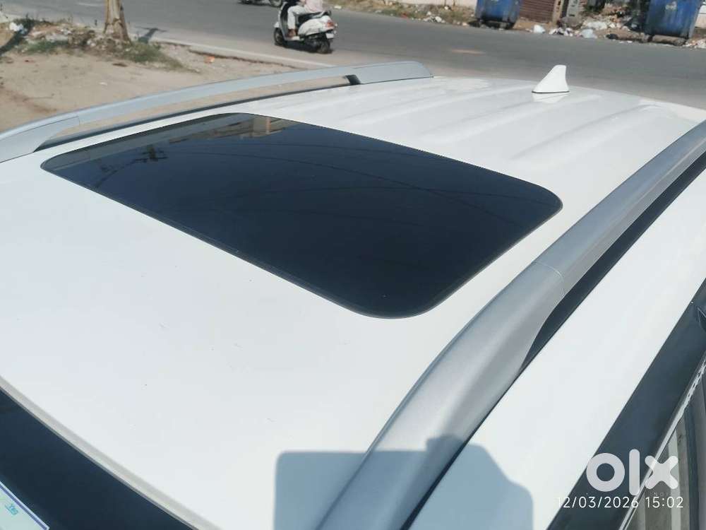 Hyundai Venu With Sunroof