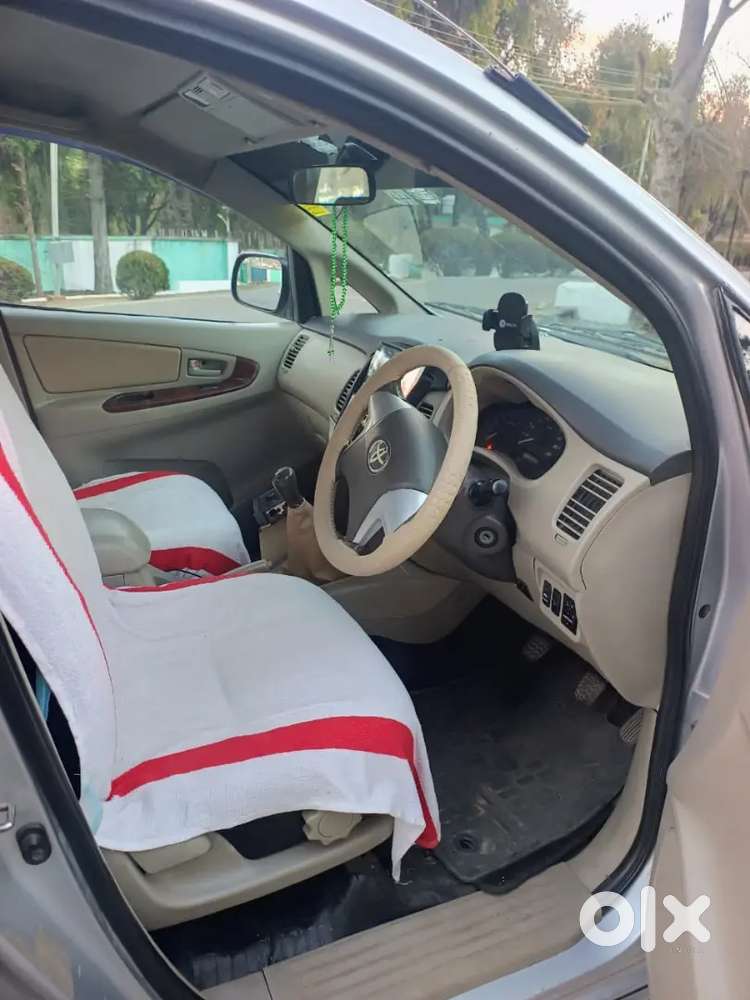 Toyota Innova 2014 Diesel 133000 Km Driven