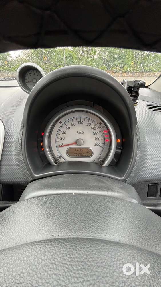 Maruti Suzuki Ritz Vxi, 2011, Petrol