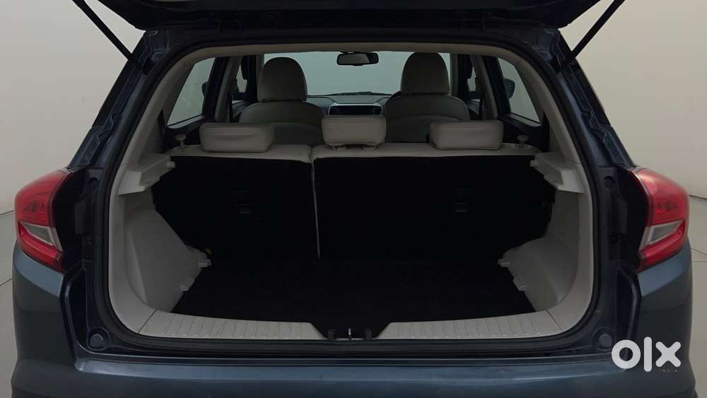 Mahindra Xuv300 W8 (o) 1.5 Diesel Amt, 2023, Diesel