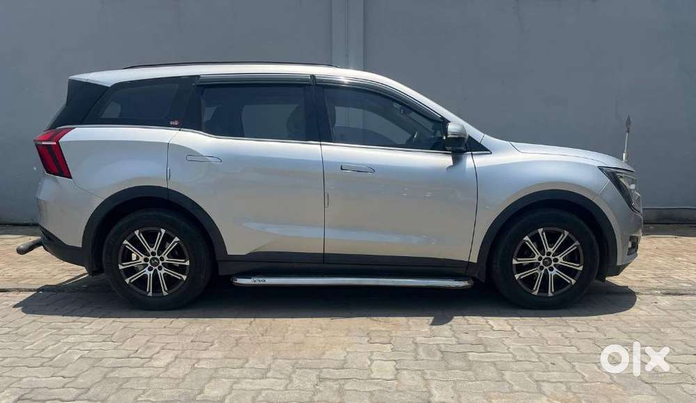 Mahindra Xuv700 Ax 3 Diesel Mt 7 Str (e), 2023, Diesel