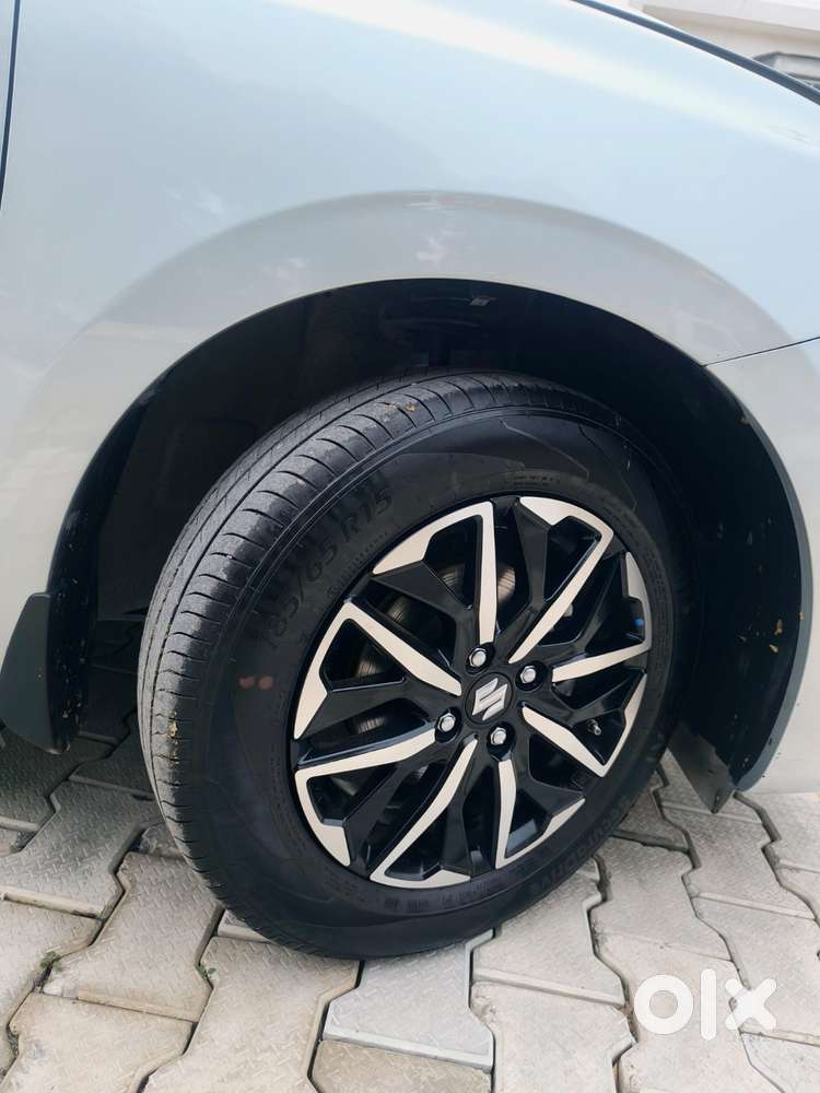 Maruti Suzuki Dzire Zxi Plus Ags, 2025, Petrol