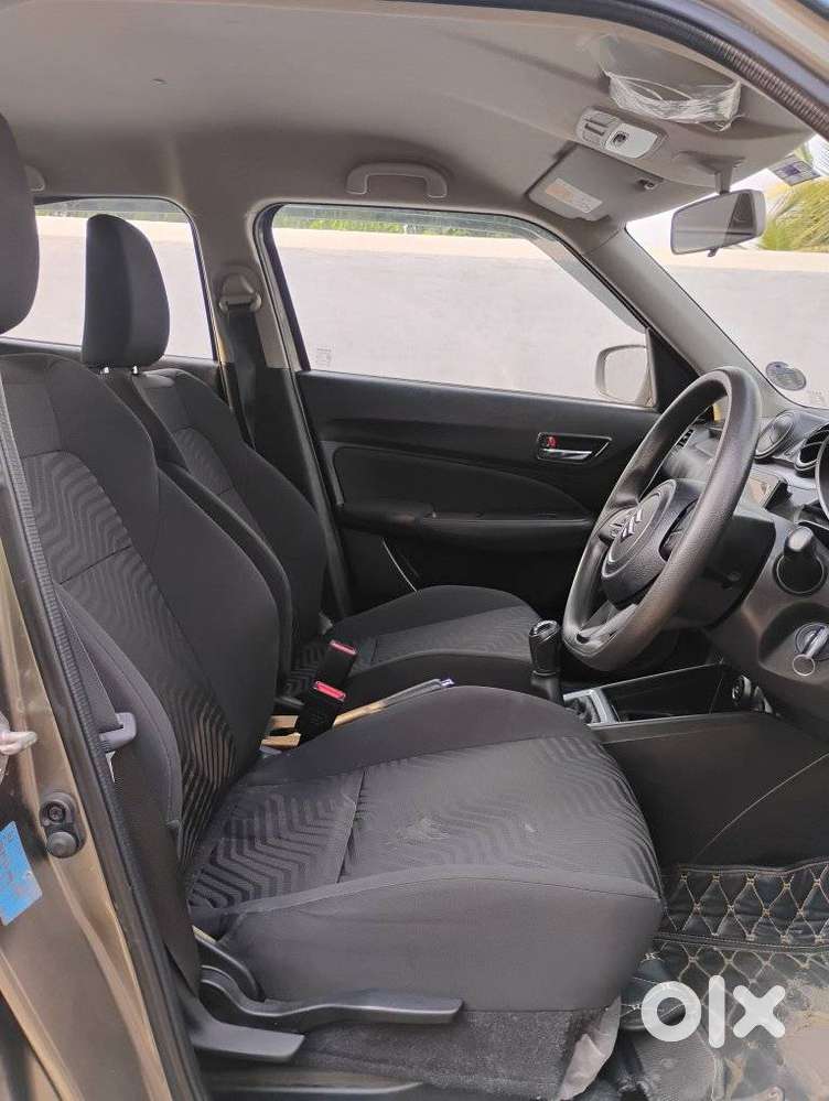 Maruti Suzuki Swift Vxi + Manual, 2025, Petrol