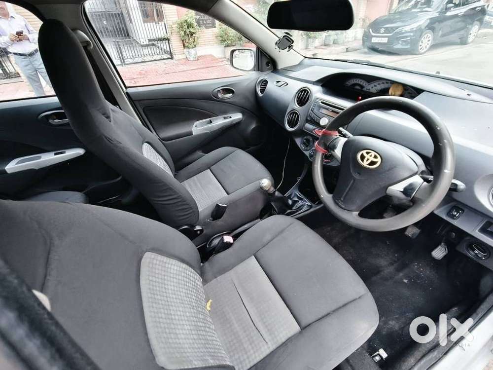 Toyota Etios V, 2012, Cng & Hybrids